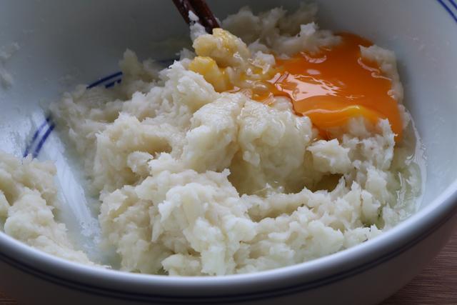 山藥不燉湯不炒菜，這樣做比肉還好吃，上桌孩子搶著吃，特受歡迎