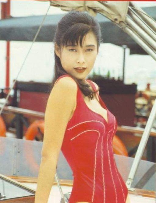1985年,首届亚洲小姐选美,冠亚军皆没落,季军却靠