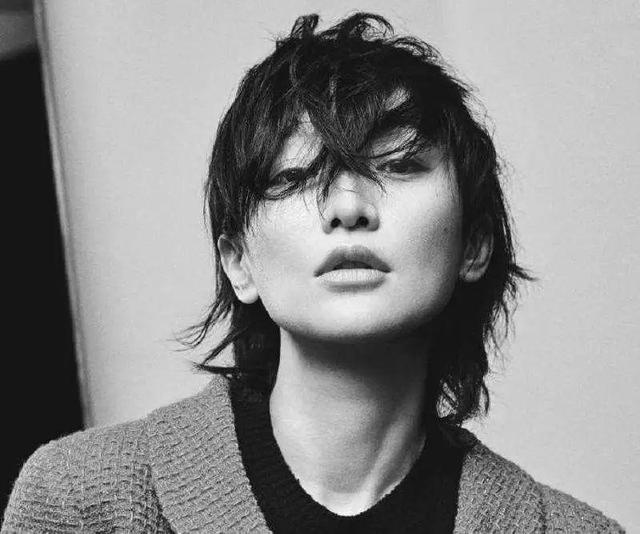 女星要是帅起来，就没男人什么事了！她们比男人还要刚