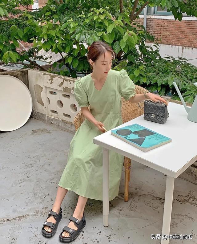 “牛油果绿”out了？2020正流行的“橘子汽水穿搭