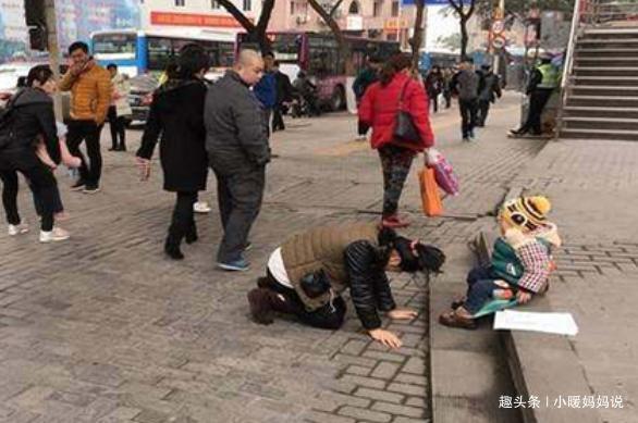 9张让人潸然泪下的母爱照，妈妈实在是太伟大了