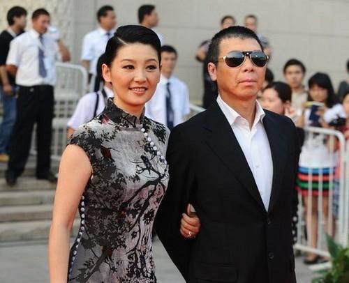 30年前被王志文赶出家门，做7年地下情人，现在的徐帆却终生未孕