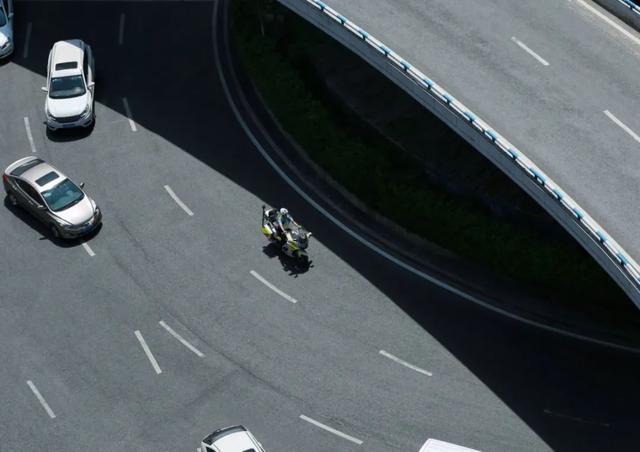 重庆|渝中警讯丨高温下，渝中交巡警战高温斗酷暑掠影