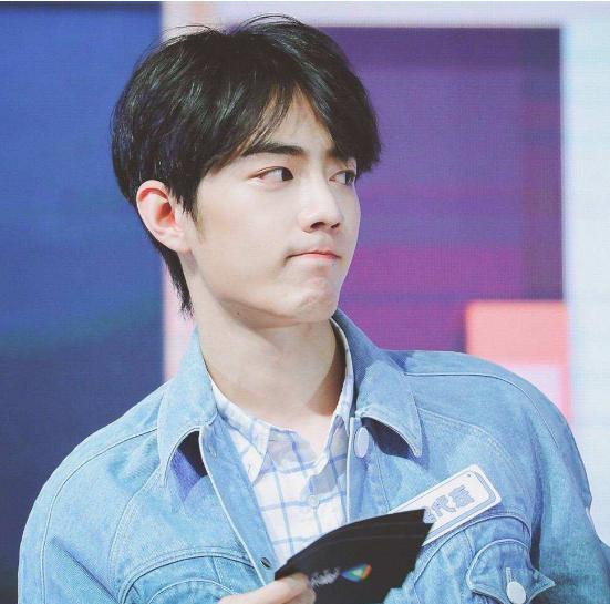 杨紫新剧定档8月，同期对手强大，谁能胜出还要