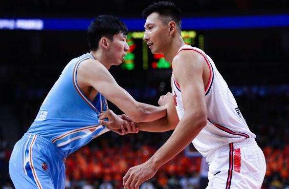 官宣！恭喜易建联当选MVP，1票险胜周琦，王哲林位列第三