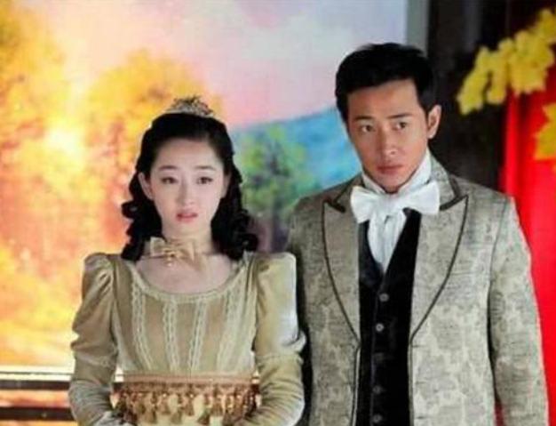 曾与罗晋同居2年，被张艺谋看中走红，颜值不亚于唐嫣今却成这样