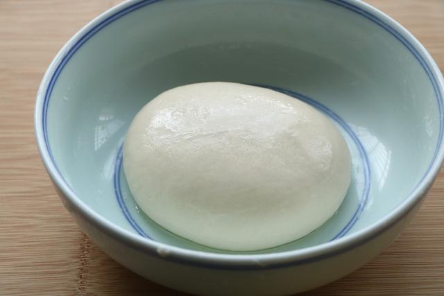 茄子别再红烧，试试新吃法，外焦里嫩超级解馋，2大锅瞬间吃光光