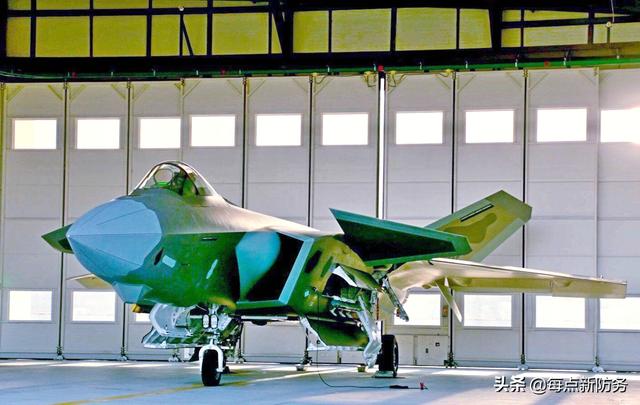 歼-16仍将继续改进升级，未来产量或达220架：苏-35将不再引进