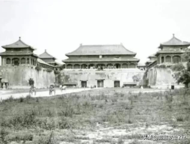 慈禧逃走后，日本人拍下了当时紫禁城的照片，看完难以置信
