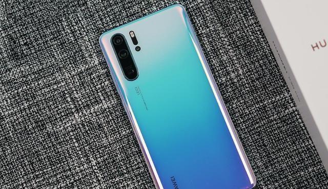 华为冲刺销量，价格缩水2100元，128GB+50倍远射+