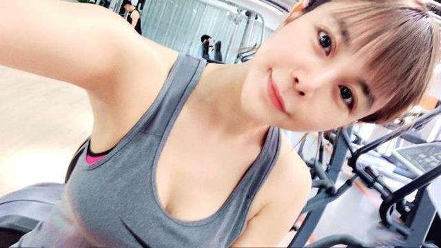 被骂了10年，“宁坐宝马哭不坐单车笑”的女孩现在过成了这样？