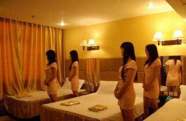 为啥出差的人不住酒店，而大多选择去洗浴场所？听听服务员怎么说