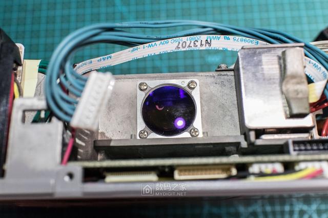 卡西欧CASIO激光+LED短焦投影仪UP50WN拆解，维修偏