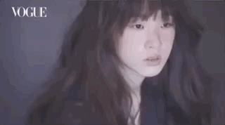 小s三个女儿一起拍广告同框比美，个个高冷自信，镜头感十足