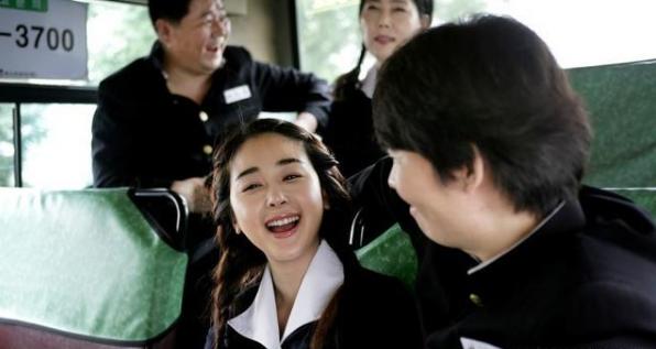 出演《色即是空》身价飙升，42岁女神嫁网红，真爱前一切都是"渣"