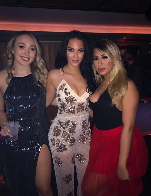 皇阿玛终于结婚了！当年的超污组图真的闪瞎眼