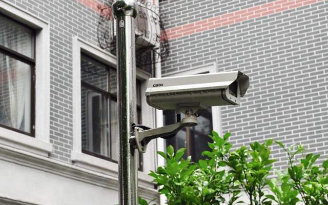 在家门口安摄像头被告上法庭！侵犯了邻居隐私权吗？看法官怎么说