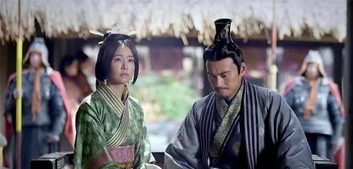 皇帝错睡嫔妃后生下一子，其子孙成千古一帝，