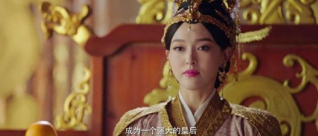 唐嫣产后首露面！一身黑衣玩变装笑容甜美哪像37，新剧颜值创新高