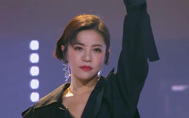 《乘风破浪的姐姐》冲浪榜更新，伊能静倒数第二，第一实至名归