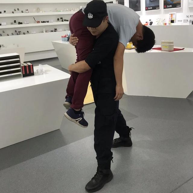 爱墨安保团队｜是时候展现真正的帅气了