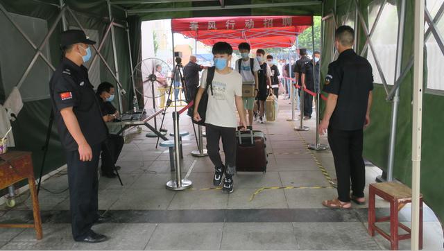 七月复学，武穴中学景色依然！喜迎高一、高二年级学子归来