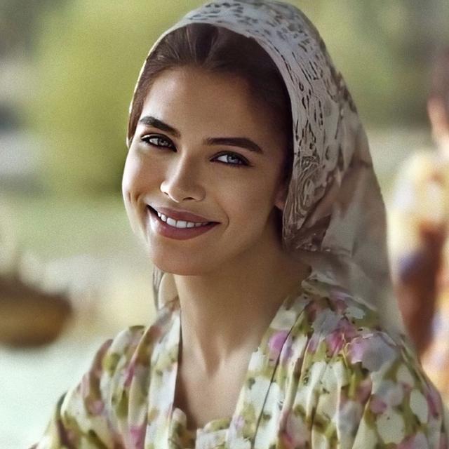 穆斯林美女如何在时尚大城市中保持严格的教规