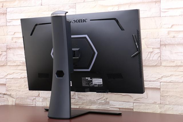 当 LG 1ms IPS 遇上 240Hz，优派 ELITE XG270 电竞显示器上手玩