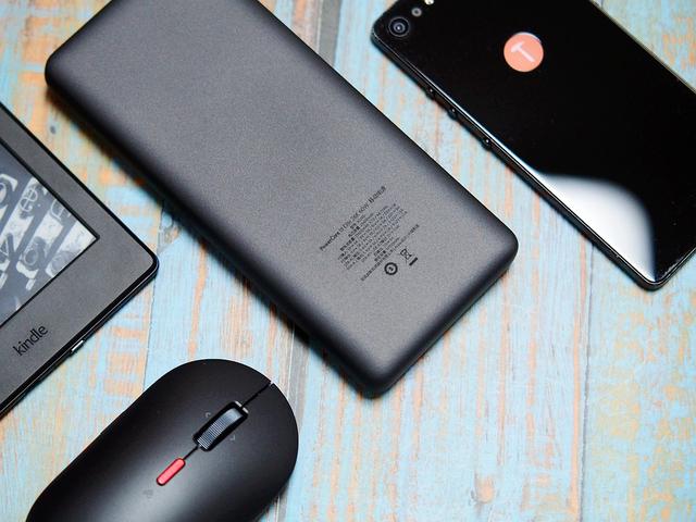 重量级供电模式支持78W快速充电的怪兽级ANKER充电宝