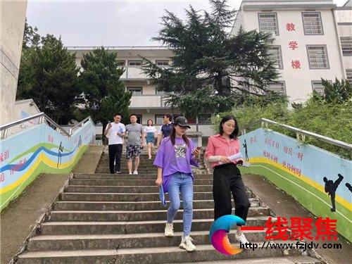 市创建办一行来金华体校检查指导文明校园创建工作
