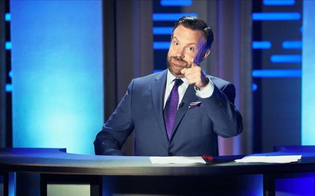 室内“岩浆”滚滚上演搞笑版跑酷，16名喜剧人上