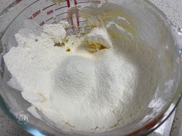 这才是曲奇最好吃的配方，不用模具不用打发，又酥又香又好看，赞