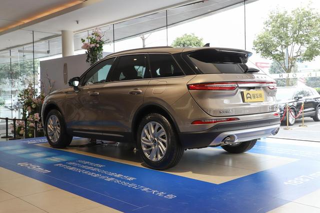 豪华品牌SUV，林肯冒险家到底值不值30万