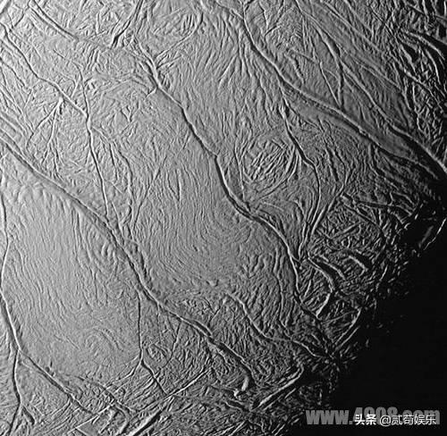 土卫二表面神秘的“虎纹”