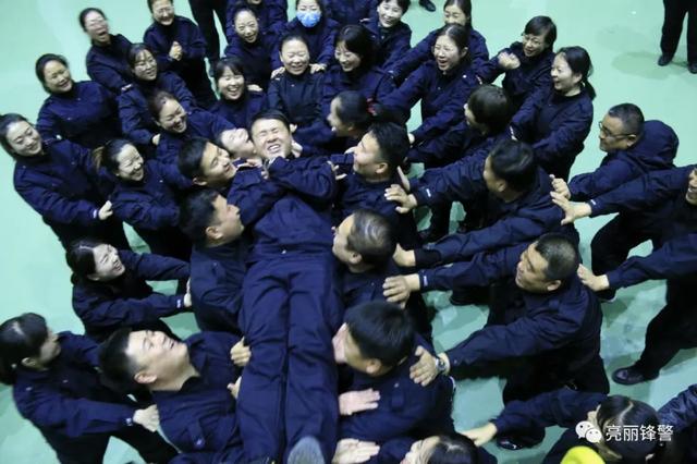 重庆|频出实招！完善职业保障，为辅警送上“定心丸”！