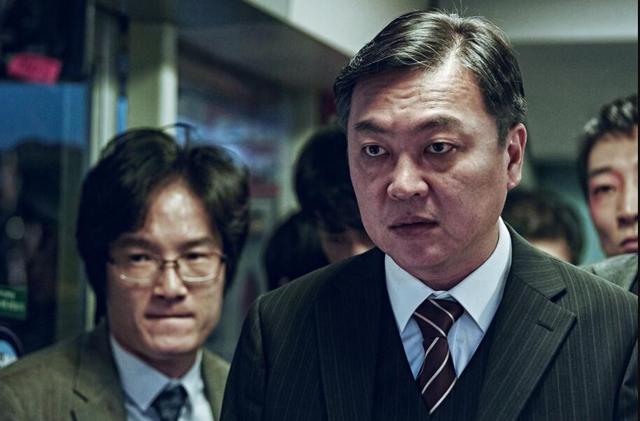 豆瓣5.7分,4年等来狗尾续貂,《釜山行2》难逃“续集烂尾”定律