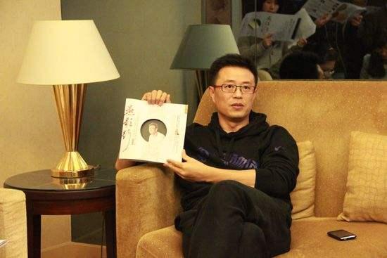 央视最有文化的主持人的妻子，冒死也要生儿育女，原来她只为报答