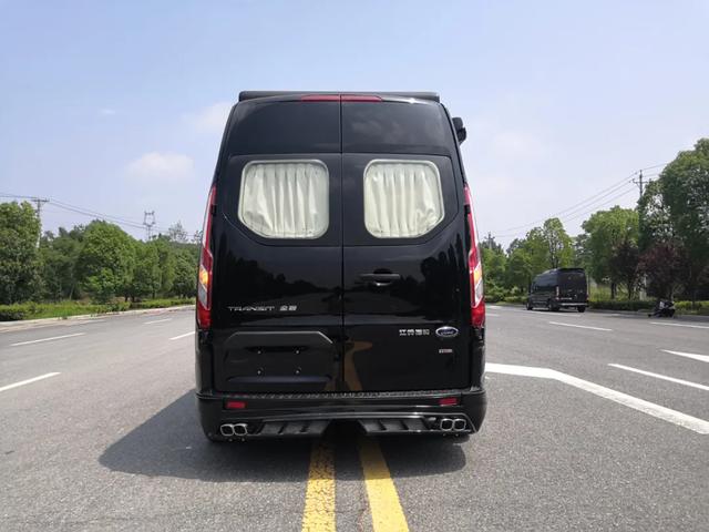 博創(chuàng)全順商務(wù)房車丨個性外觀 精致內(nèi)飾 商務(wù)與居家兼?zhèn)? inline=