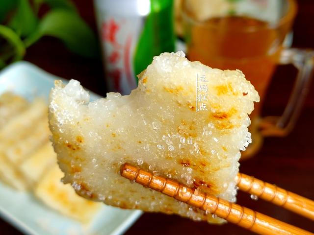 糯米糍粑，2碗糯米简单一蒸，逆天美味！从小到大20多年没吃够