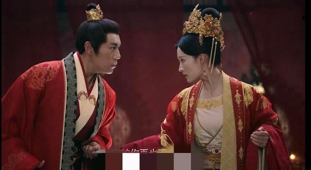 新剧《锦绣南歌》来袭，李沁成冷艳侠女，秦昊终于不邀你爬山了