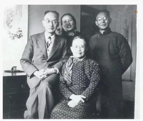 她是中国历史上第一位女教授，更是胡适心目中