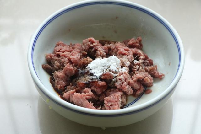 初伏吃饺子，最爱这种做法，鲜美营养，汤汁不流失，伏天吃真好