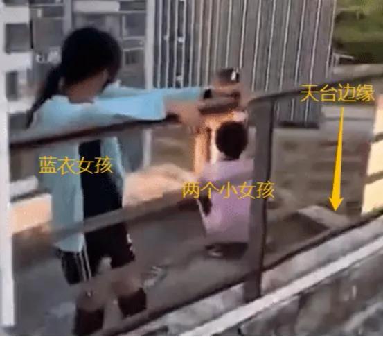 網(wǎng)絡(luò)瘋傳的藍衣女孩天臺事件，不一定是現(xiàn)實版朱朝陽