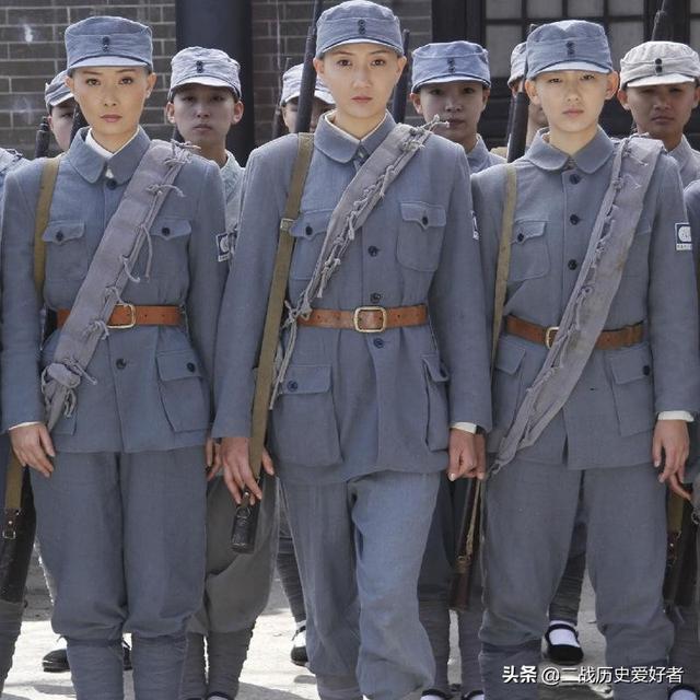 从一张八路军喝水图中看其单兵装备，跟我们想