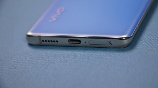 将云台放进手机里！高颜值的vivo X50 Pro不负5G影像旗舰之名