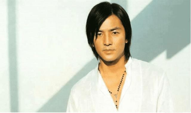 53岁郑伊健为何不红了？知道他当初做的事后，如