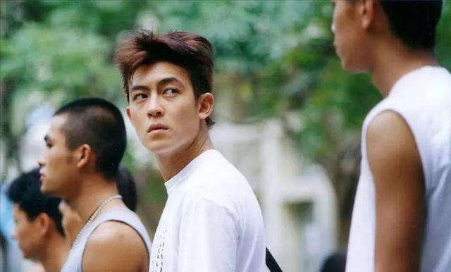 截图|陈冠希直播截图撞脸赵本山 皮肤褶皱蜡黄显沧桑老得太快