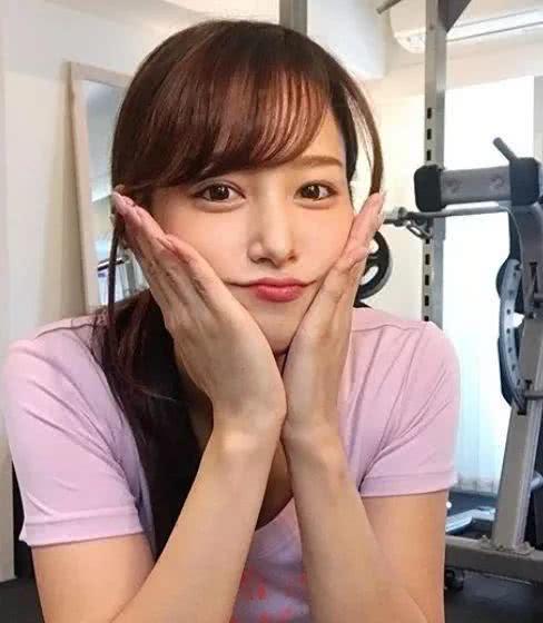 甜心主播与人夫在beKTV偷情，被曝光，形象净毁被封杀