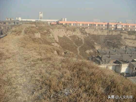 你见过修缮以前的大同古城墙吗？