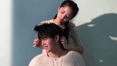 万千宠爱的天才少女：年轻可爱还不够，展示高